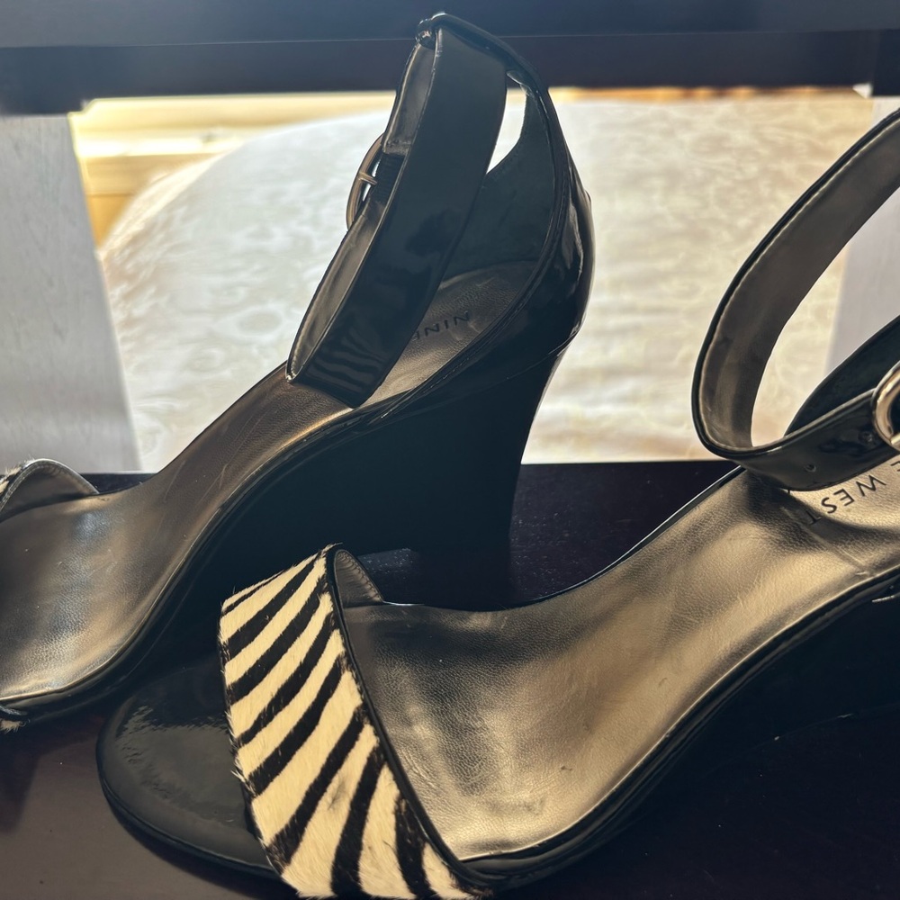 Nine West Black Wedge Shoes with Sleek Design